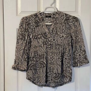 Super cute 3/4 sleeve blouse
